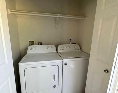 2404 Allred Dr - Photo Thumbnail 7