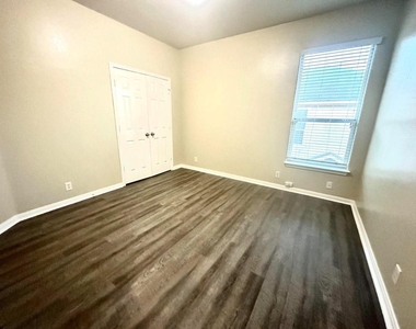 2404 Allred Dr - Photo Thumbnail 17