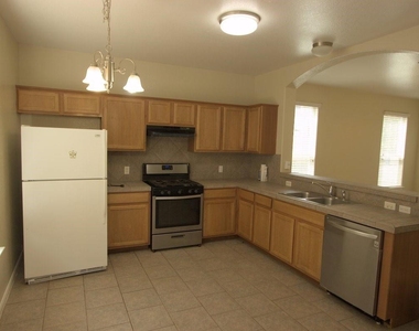 2404 Allred Dr - Photo Thumbnail 4