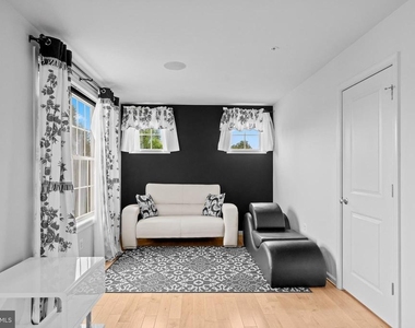 1116 Autumn Brook Avenue - Photo Thumbnail 36