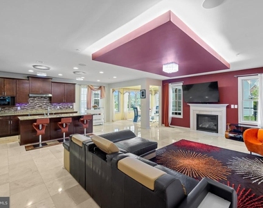 1116 Autumn Brook Avenue - Photo Thumbnail 13