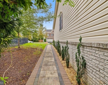 1116 Autumn Brook Avenue - Photo Thumbnail 65