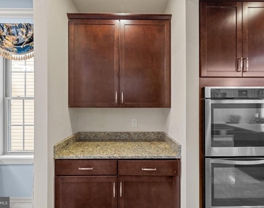 1116 Autumn Brook Avenue - Photo Thumbnail 10