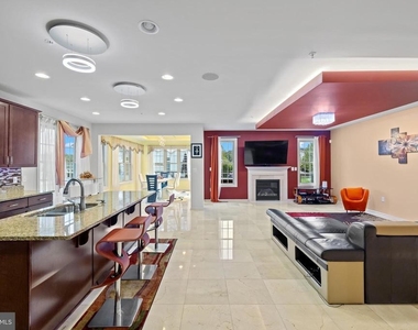 1116 Autumn Brook Avenue - Photo Thumbnail 12