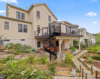 1116 Autumn Brook Avenue - Photo Thumbnail 63