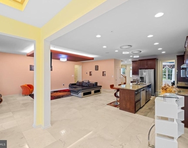 1116 Autumn Brook Avenue - Photo Thumbnail 18