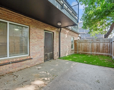 2020 S Congress Ave - Photo Thumbnail 18
