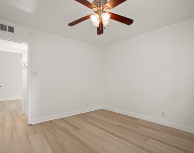 2020 S Congress Ave - Photo Thumbnail 13