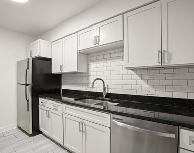 2020 S Congress Ave - Photo Thumbnail 4