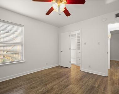 2020 S Congress Ave - Photo Thumbnail 16