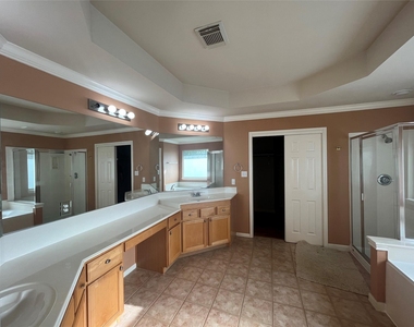 8419 Sea Ash Cir - Photo Thumbnail 10