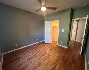 8419 Sea Ash Cir - Photo Thumbnail 13