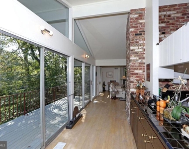 6900 Heatherhill Road - Photo Thumbnail 15