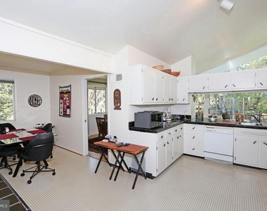 6900 Heatherhill Road - Photo Thumbnail 12