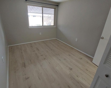 18622 Walkers Choice Road - Photo Thumbnail 30