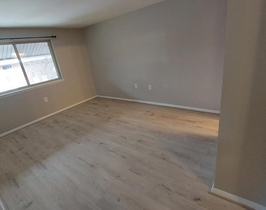 18622 Walkers Choice Road - Photo Thumbnail 18
