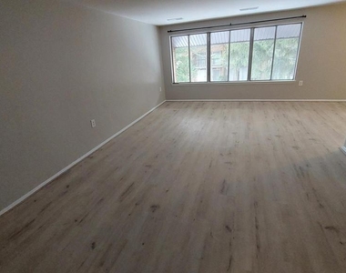 18622 Walkers Choice Road - Photo Thumbnail 4
