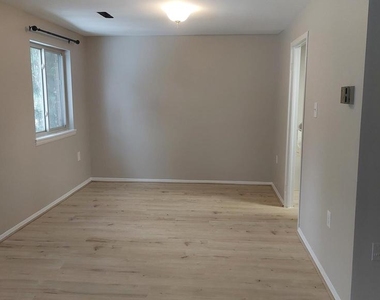 18622 Walkers Choice Road - Photo Thumbnail 7