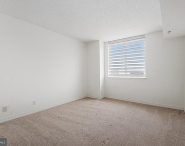 5809 Nicholson Lane - Photo Thumbnail 24
