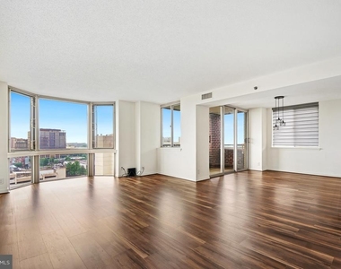 5809 Nicholson Lane - Photo Thumbnail 4