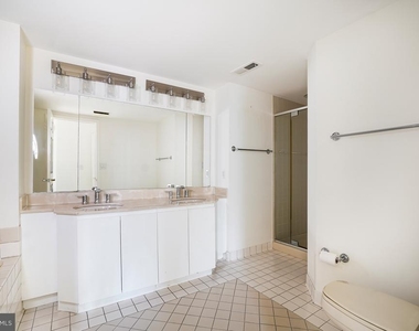 5809 Nicholson Lane - Photo Thumbnail 17