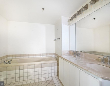 5809 Nicholson Lane - Photo Thumbnail 18