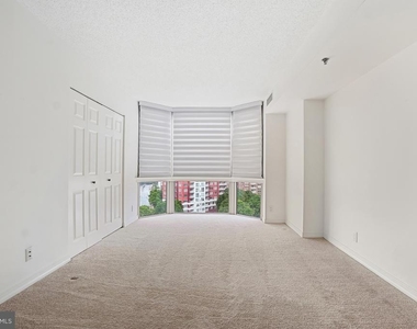 5809 Nicholson Lane - Photo Thumbnail 19