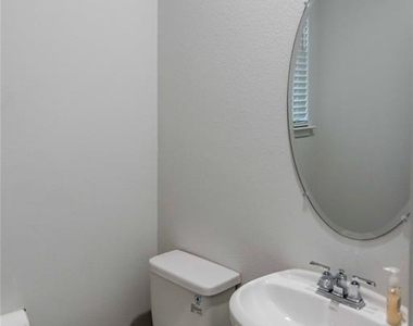 5713 Pleasanton Pkwy - Photo Thumbnail 4