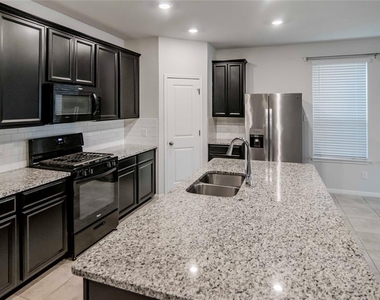 5713 Pleasanton Pkwy - Photo Thumbnail 3
