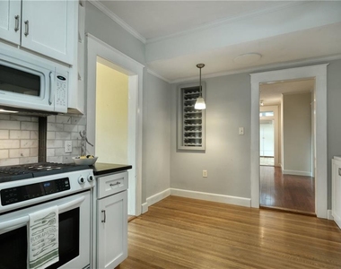 815 E 31st St - Photo Thumbnail 5
