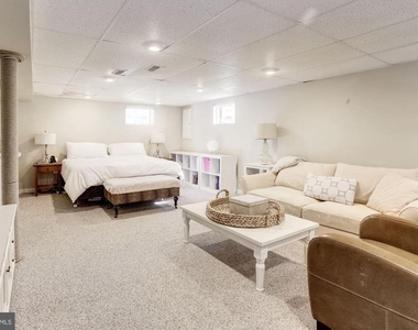 6408 Tisdale Terrace - Photo Thumbnail 15