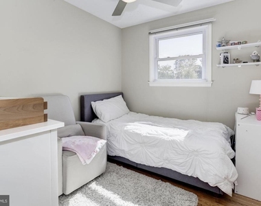 6408 Tisdale Terrace - Photo Thumbnail 12