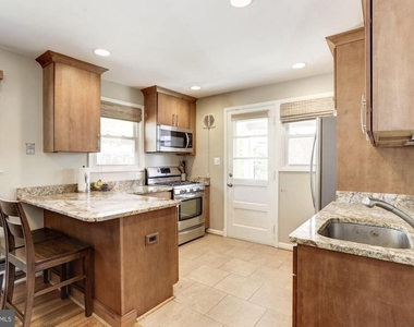 6408 Tisdale Terrace - Photo Thumbnail 5