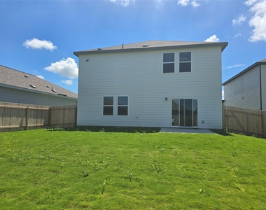 121 Blazilmar Ln - Photo Thumbnail 23