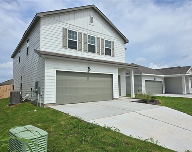 121 Blazilmar Ln - Photo Thumbnail 1