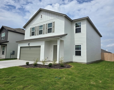 121 Blazilmar Ln - Photo Thumbnail 2
