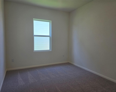 121 Blazilmar Ln - Photo Thumbnail 5