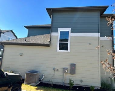 1015 Vista View Dr - Photo Thumbnail 4