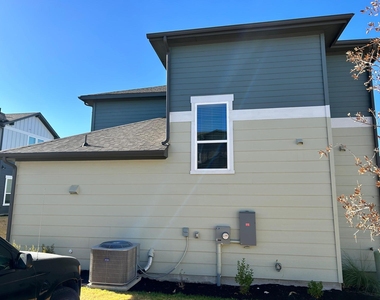 1015 Vista View Dr - Photo Thumbnail 5