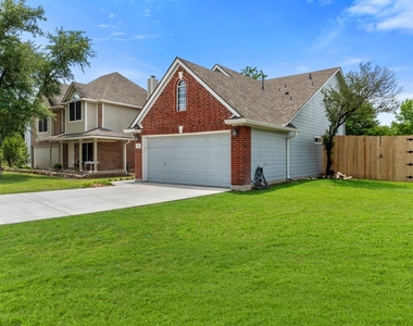 1908 Windy Park Dr - Photo Thumbnail 2