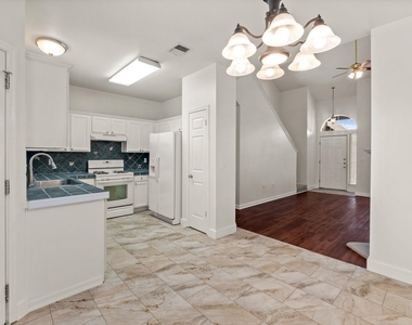 1908 Windy Park Dr - Photo Thumbnail 9