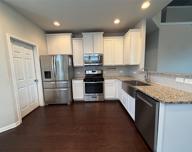 13221 Olivers Way - Photo Thumbnail 6