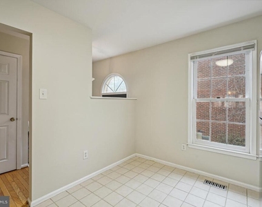 5407 Grove Ridge Way - Photo Thumbnail 11