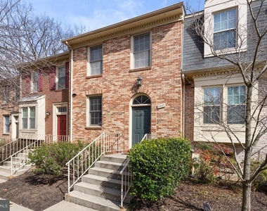 5407 Grove Ridge Way - Photo Thumbnail 1