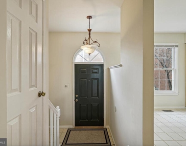 5407 Grove Ridge Way - Photo Thumbnail 12