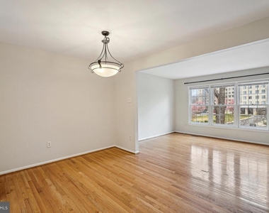 5407 Grove Ridge Way - Photo Thumbnail 14
