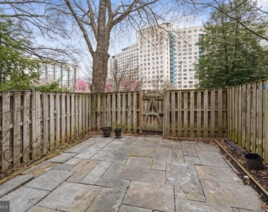 5407 Grove Ridge Way - Photo Thumbnail 23