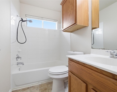 3774 Castle Rock Dr - Photo Thumbnail 18