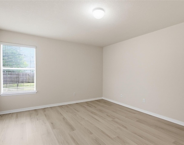 3774 Castle Rock Dr - Photo Thumbnail 10