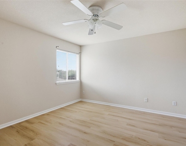 3774 Castle Rock Dr - Photo Thumbnail 15
